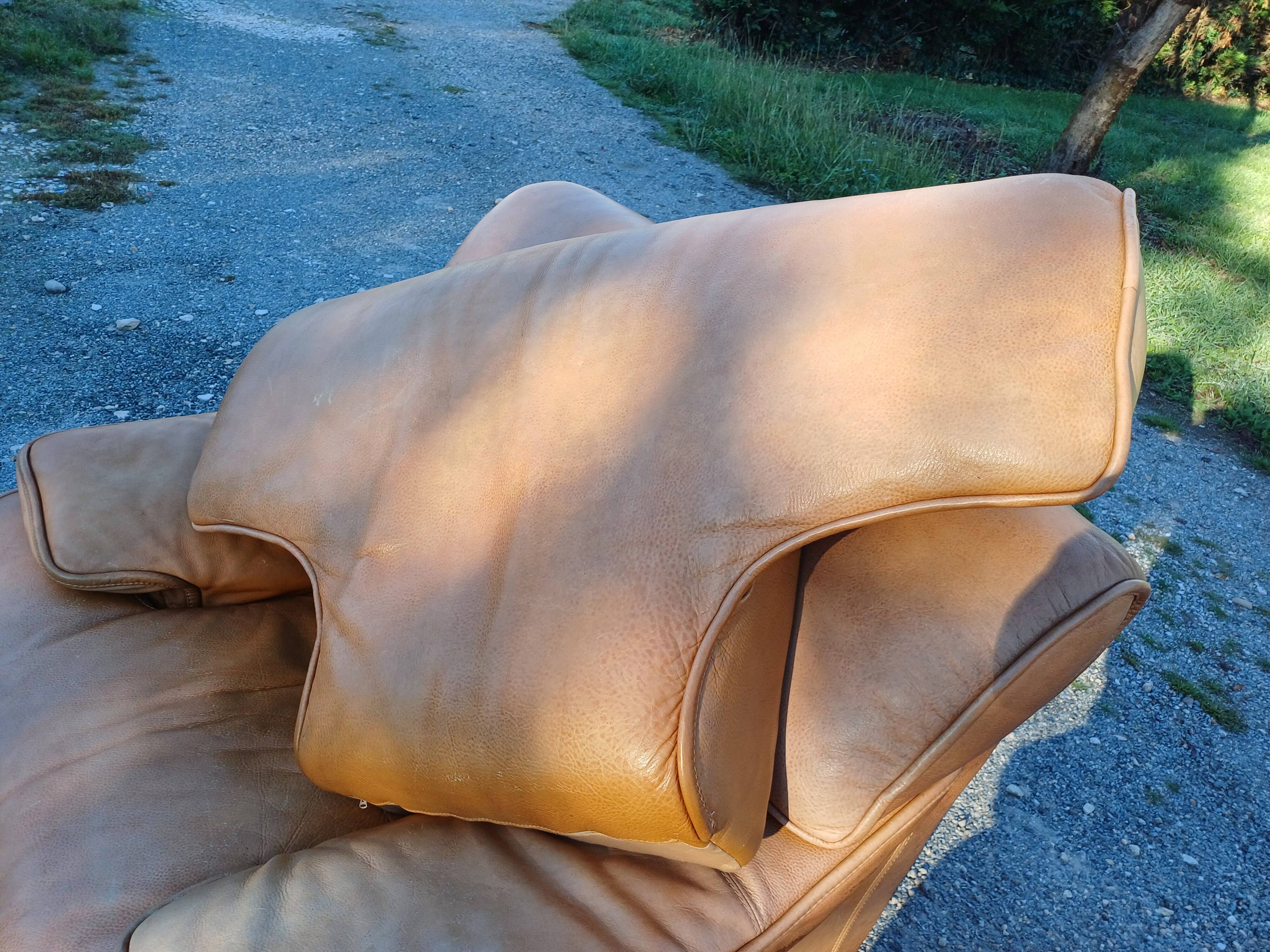 Paire de Fauteuils Vintage en Skai Marron Clair