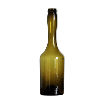 Grand model glass bottle