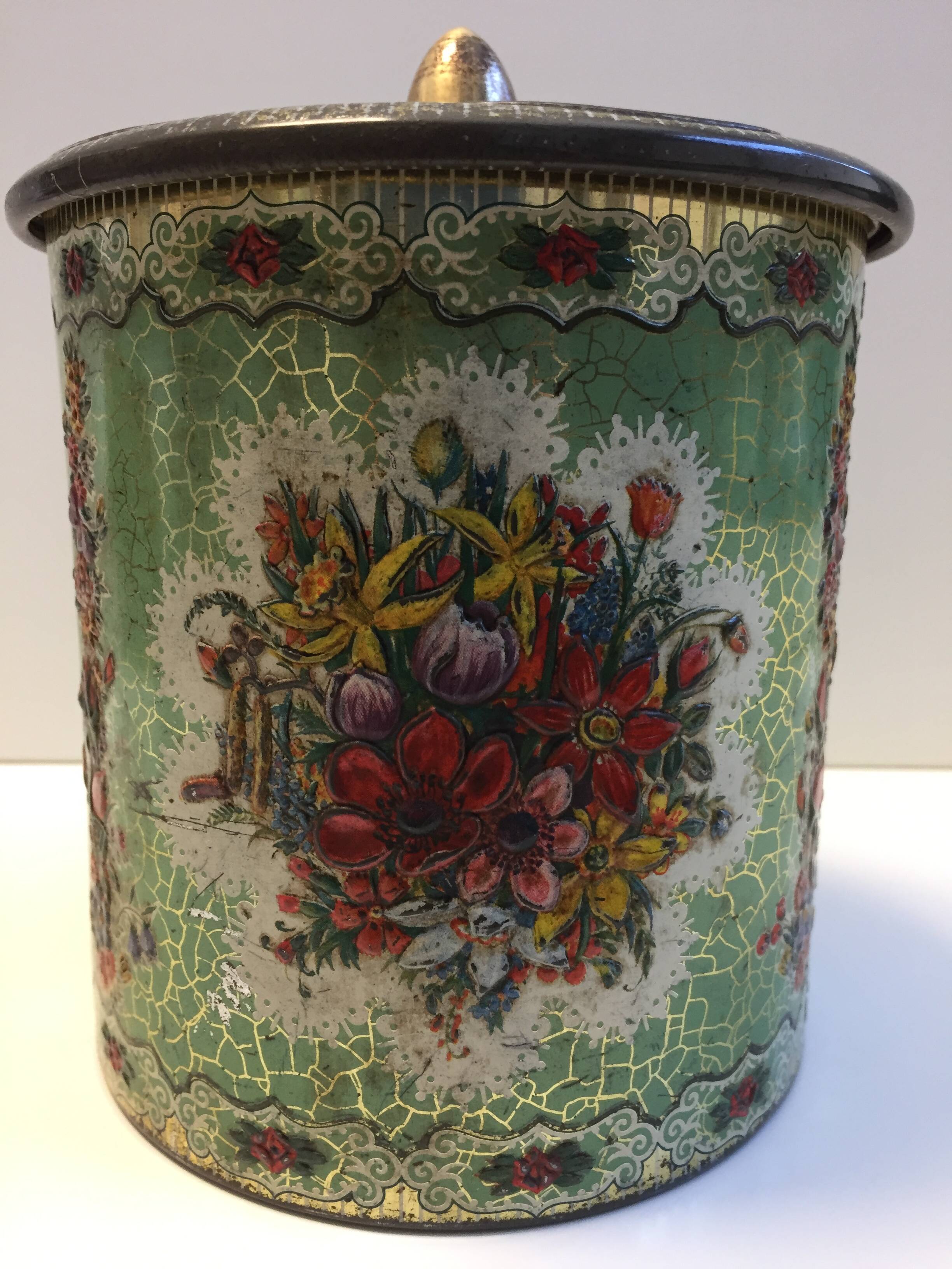 Vintage Tin Container Made in Holland 1950 Biscuit Box Candy Box