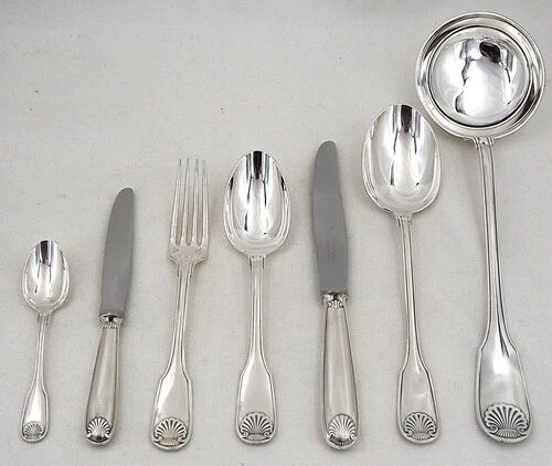 Christofle Vendôme Shell, 62-piece cutlery set, silver-plated knives.