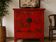 Cabinet en laque rouge chinois antique avec décorations peintes à la main