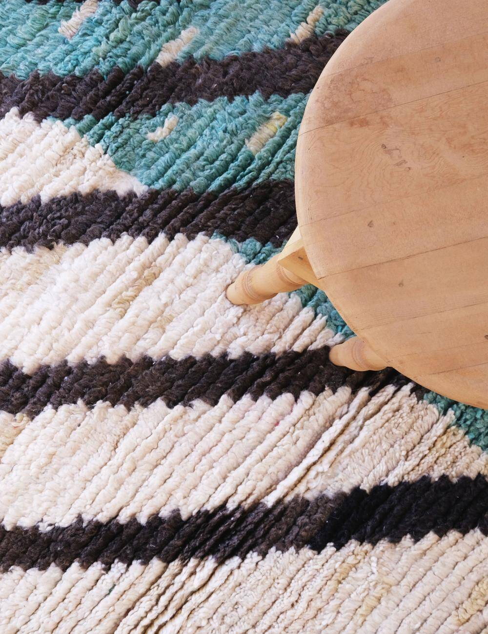 Contemporary Moroccan Rug - 378 x 242 cm