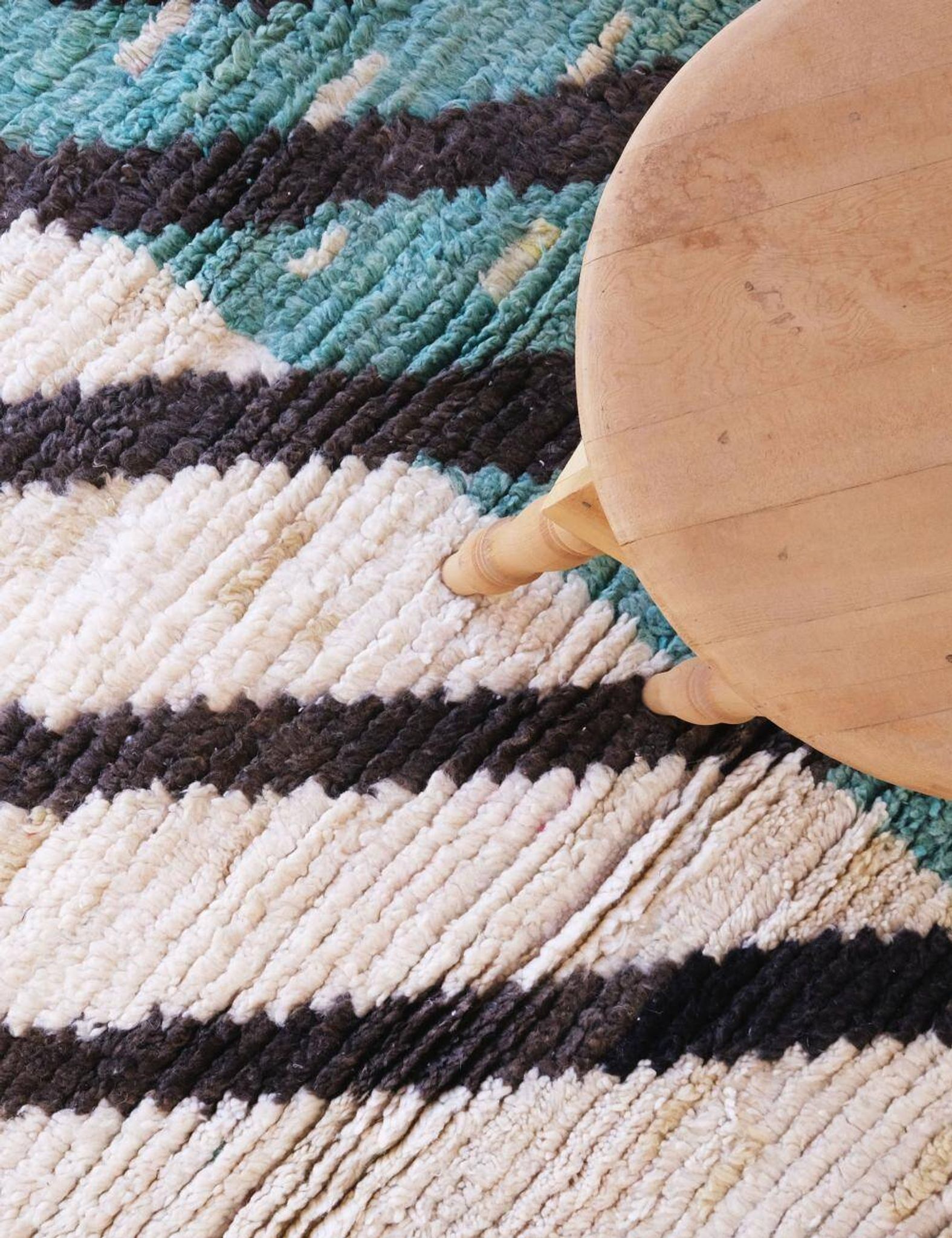 Contemporary Moroccan Rug - 378 x 242 cm