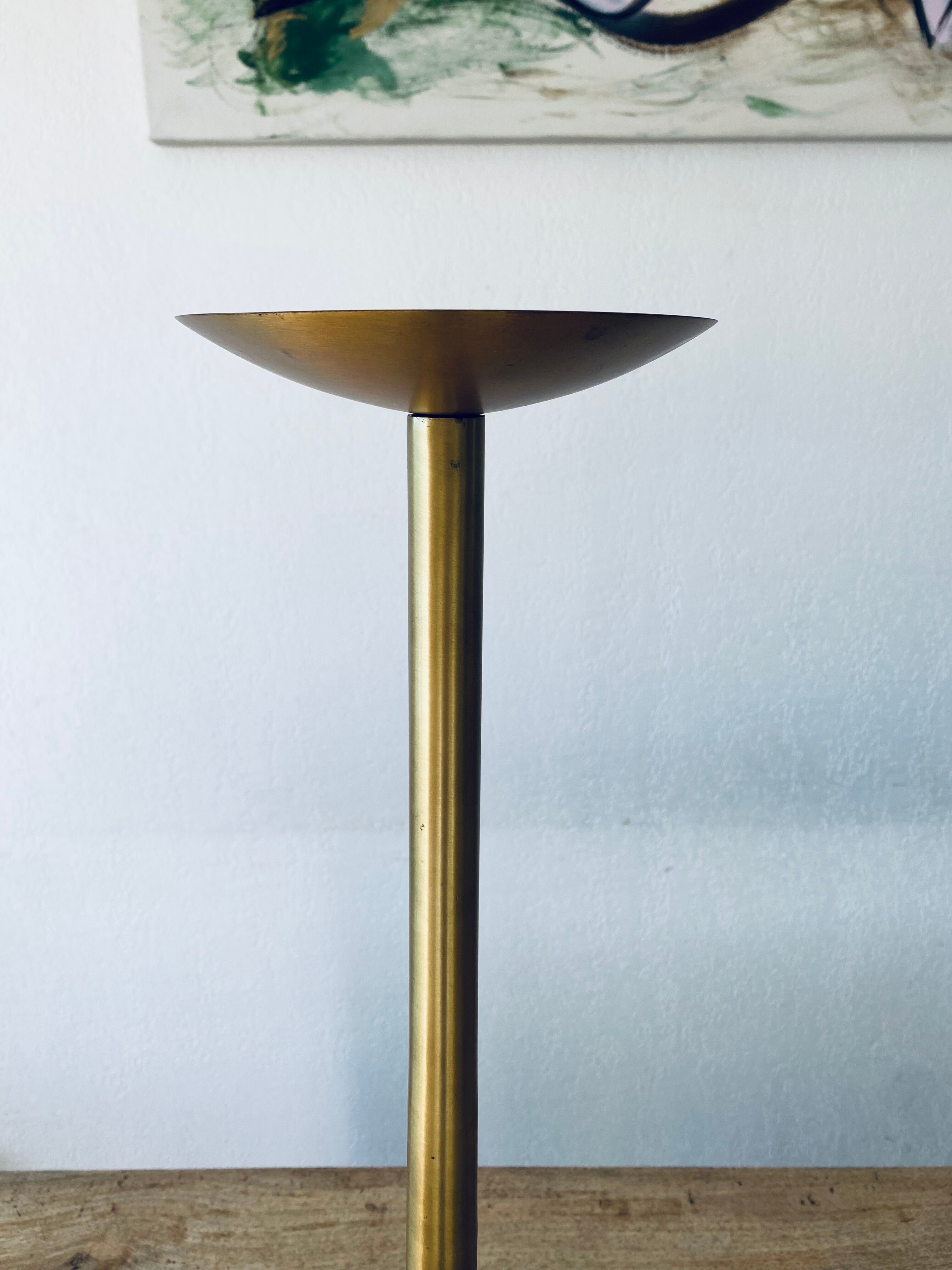 Paire de candélabres en laiton brossé