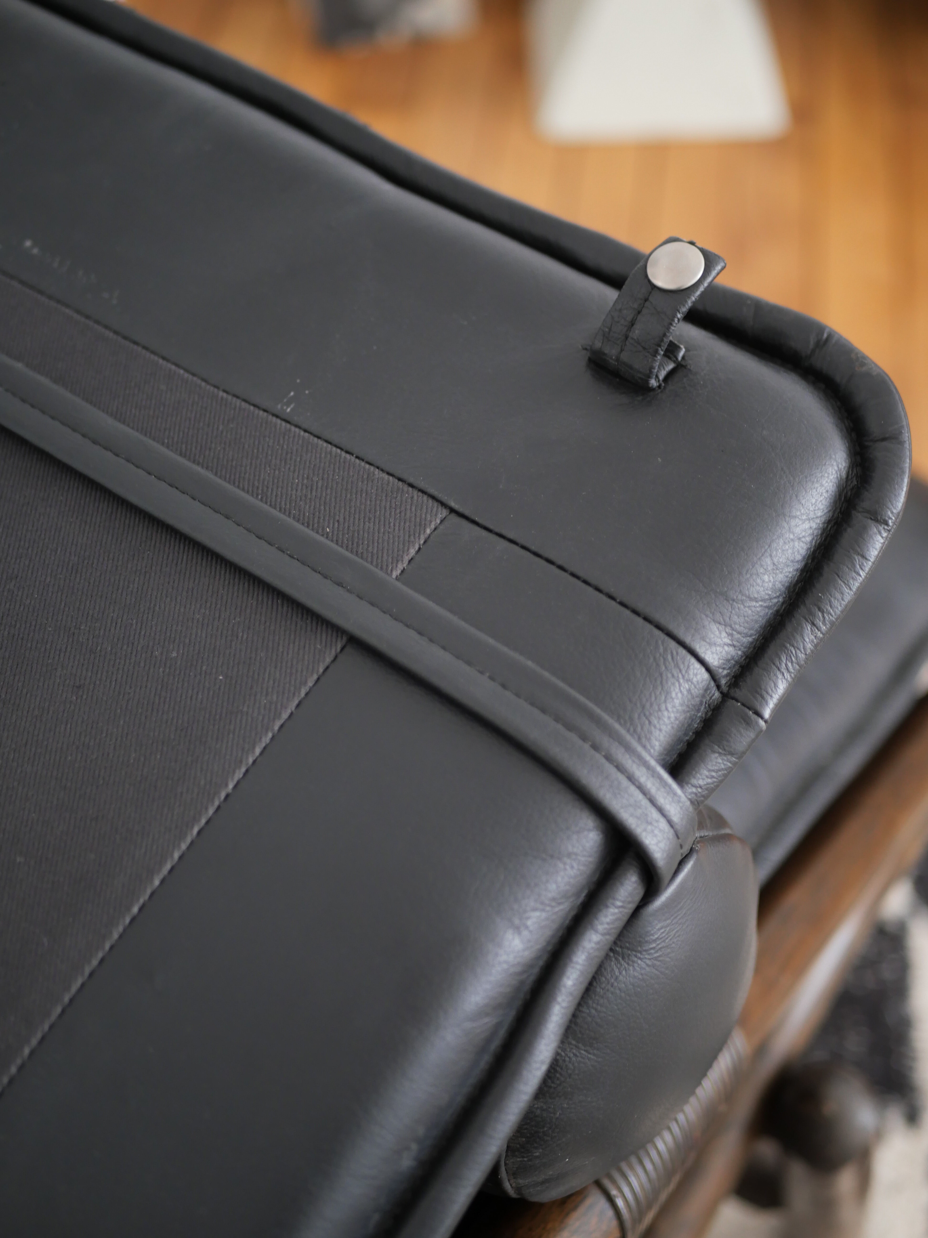 Rattan chaise longue