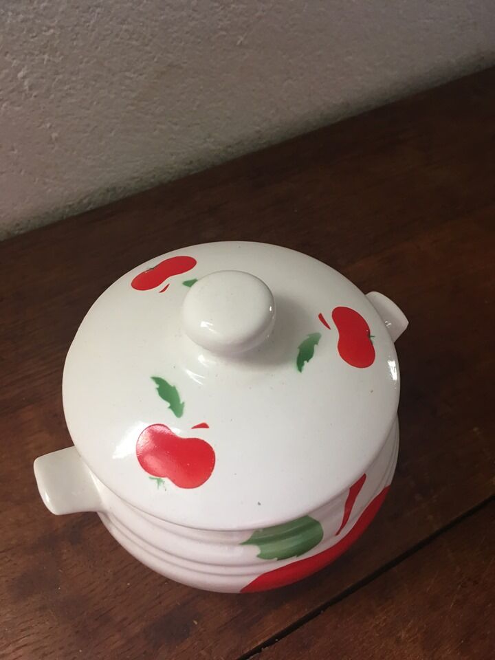 Vintage pot in faience with apple decoration