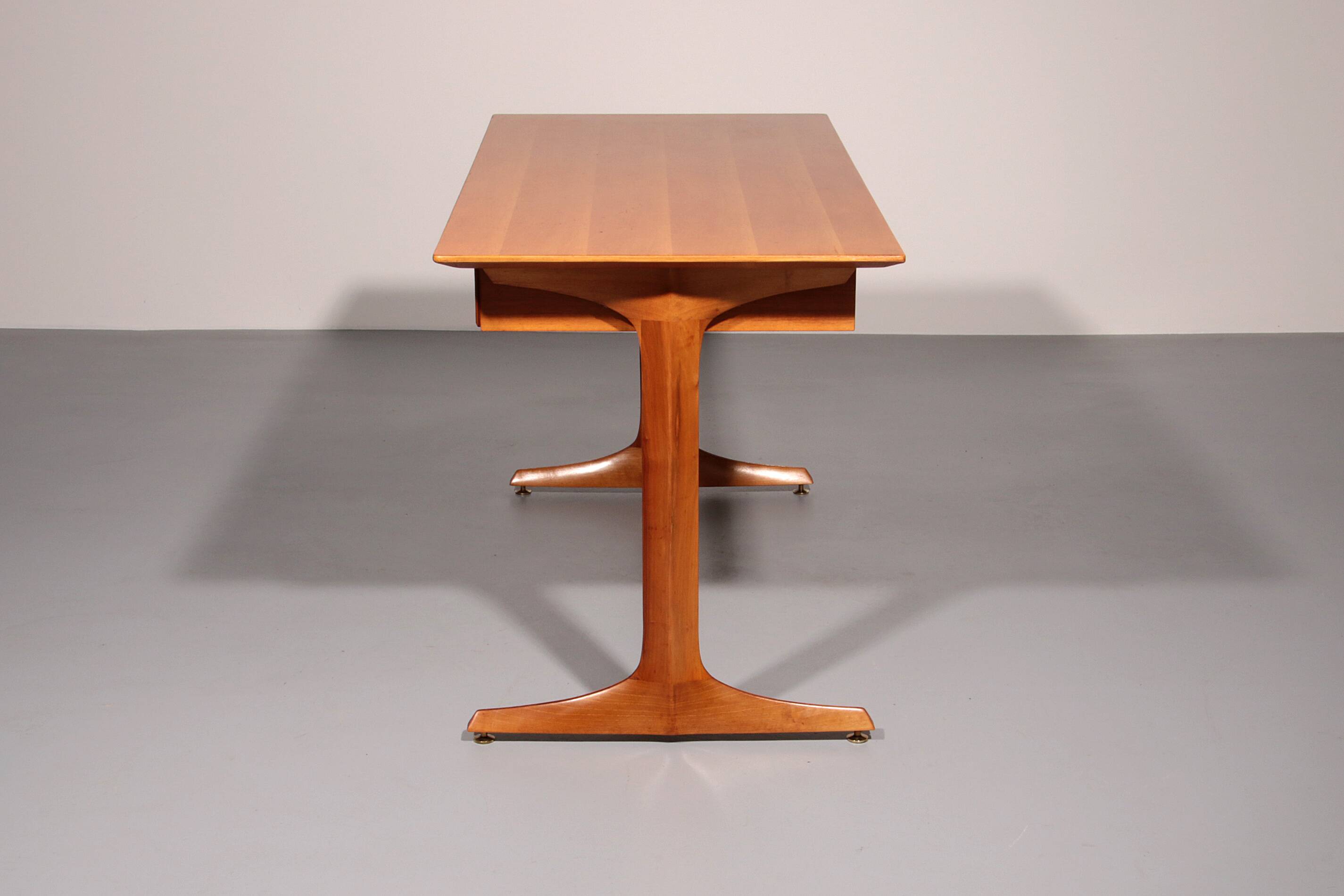 Italian Architect's Walnut desk, Gianfranco Frattini for Bernini 1950