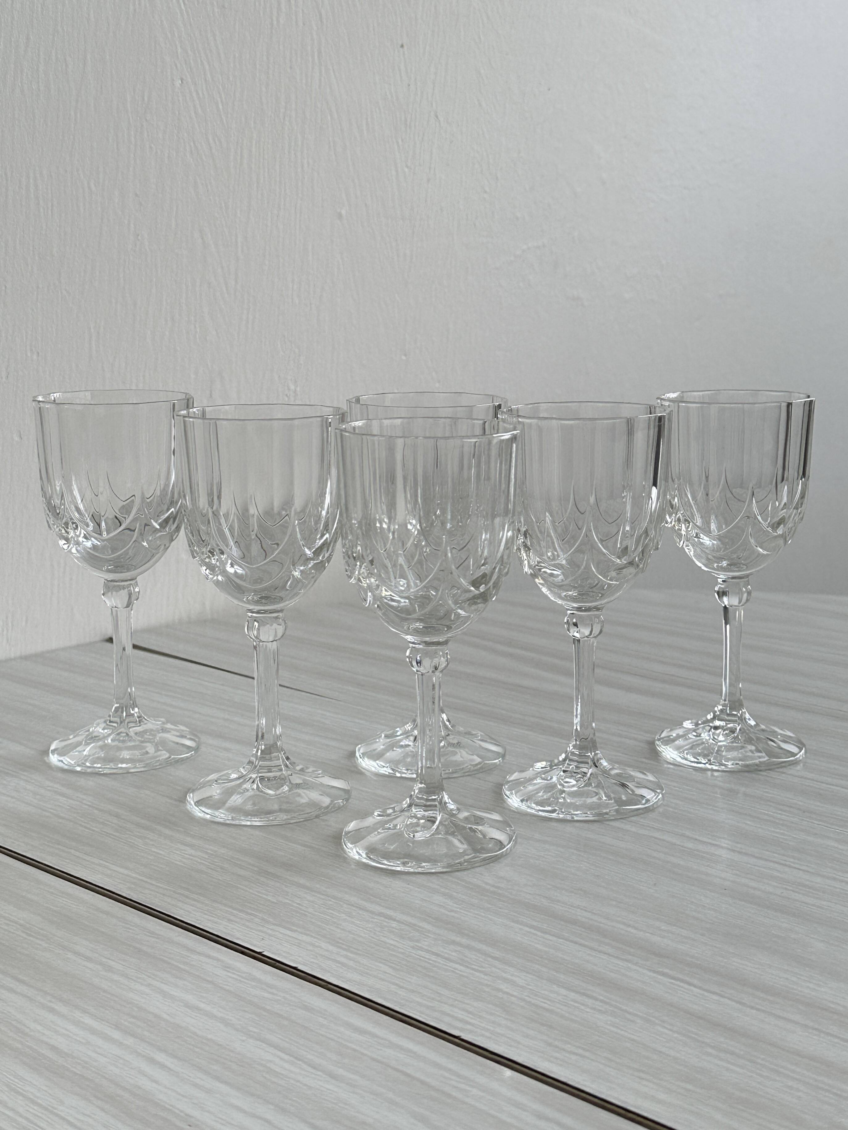 6 petal white wine/liquor glasses.