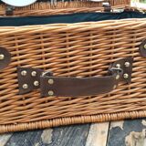 Picnic basket with white porcelain crockery