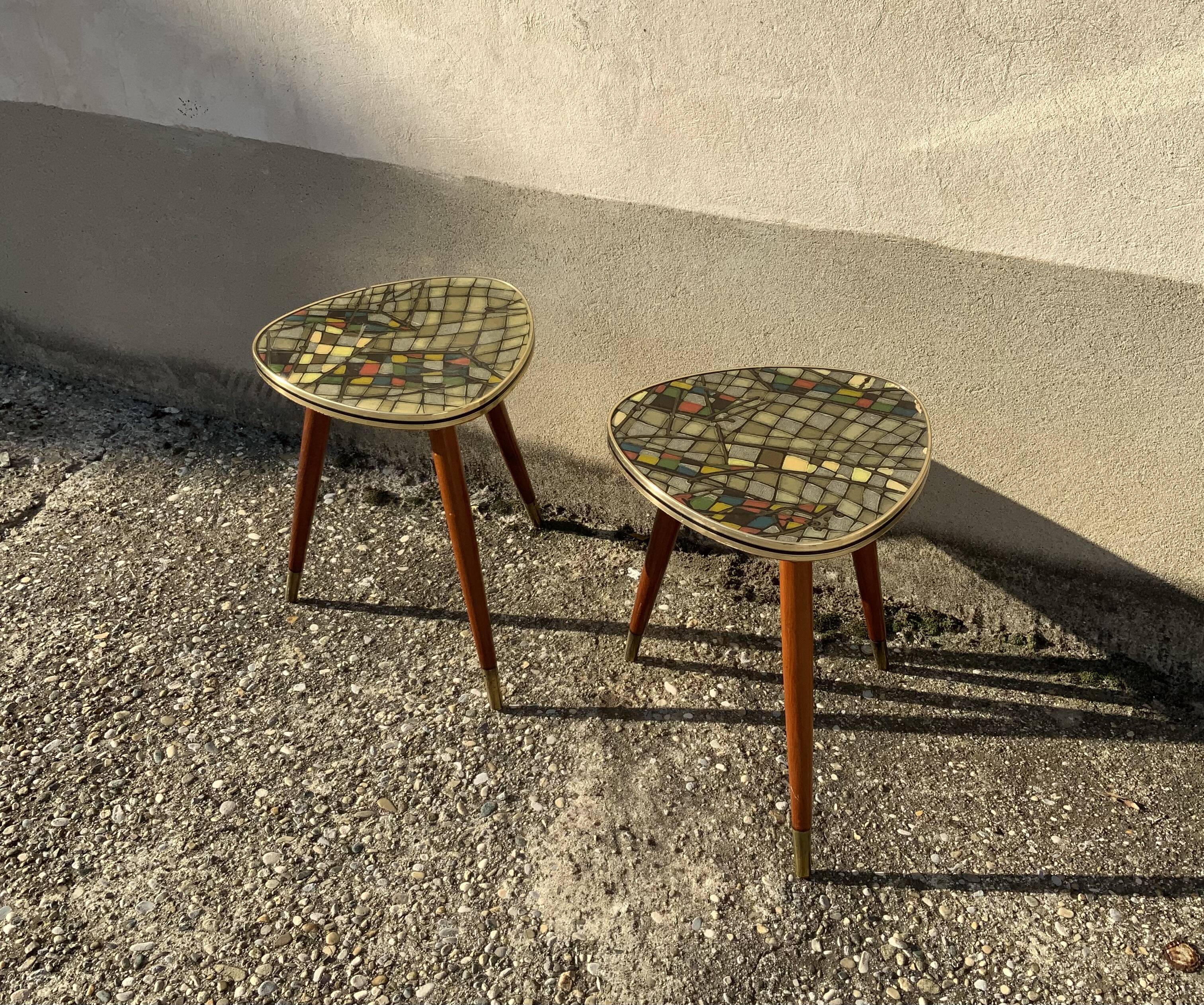 Vintage coffee table pedestal table tripod vintage formica ceramic style tray end of sofa