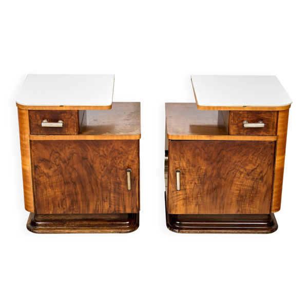 Ensemble de deux tables de nuit Art Déco, par Jindřich Halabala, années 1940, Tchécoslovaquie.