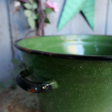Lot of 3 pieces enamelled basins and bucket