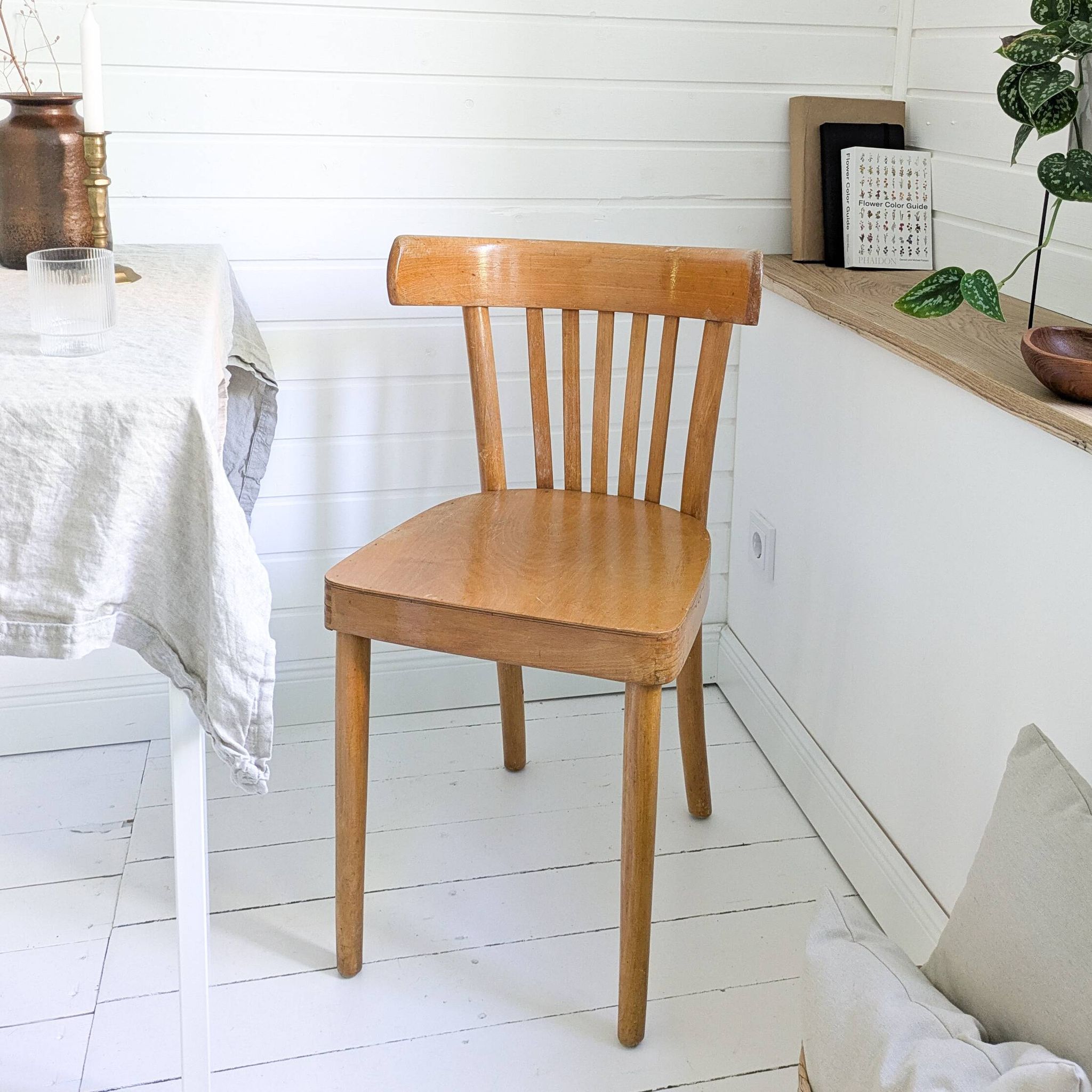 Chaise bistrot vintage Mid-Century en bois à barreaux style scandinave