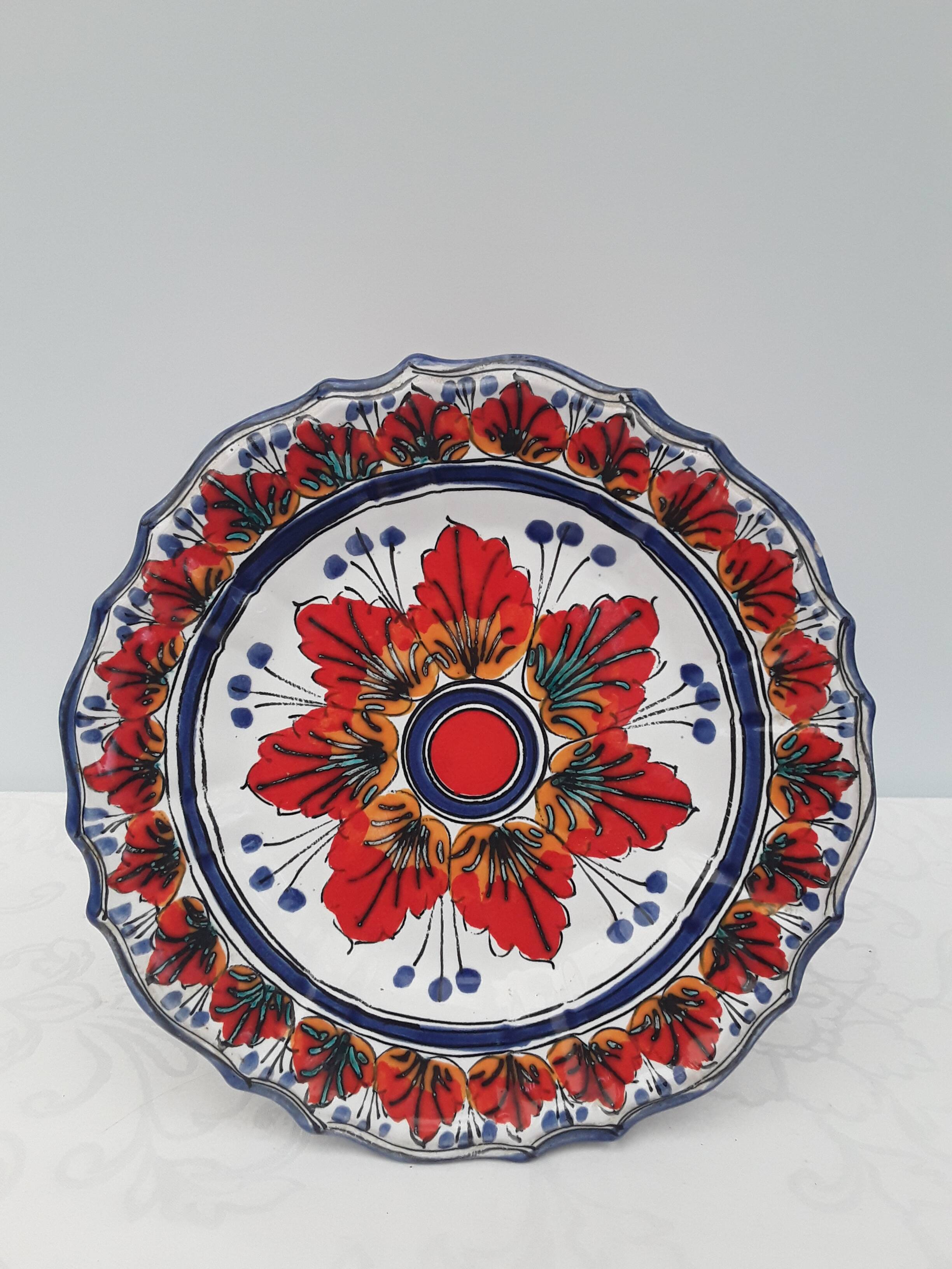Decorative ceramic plate