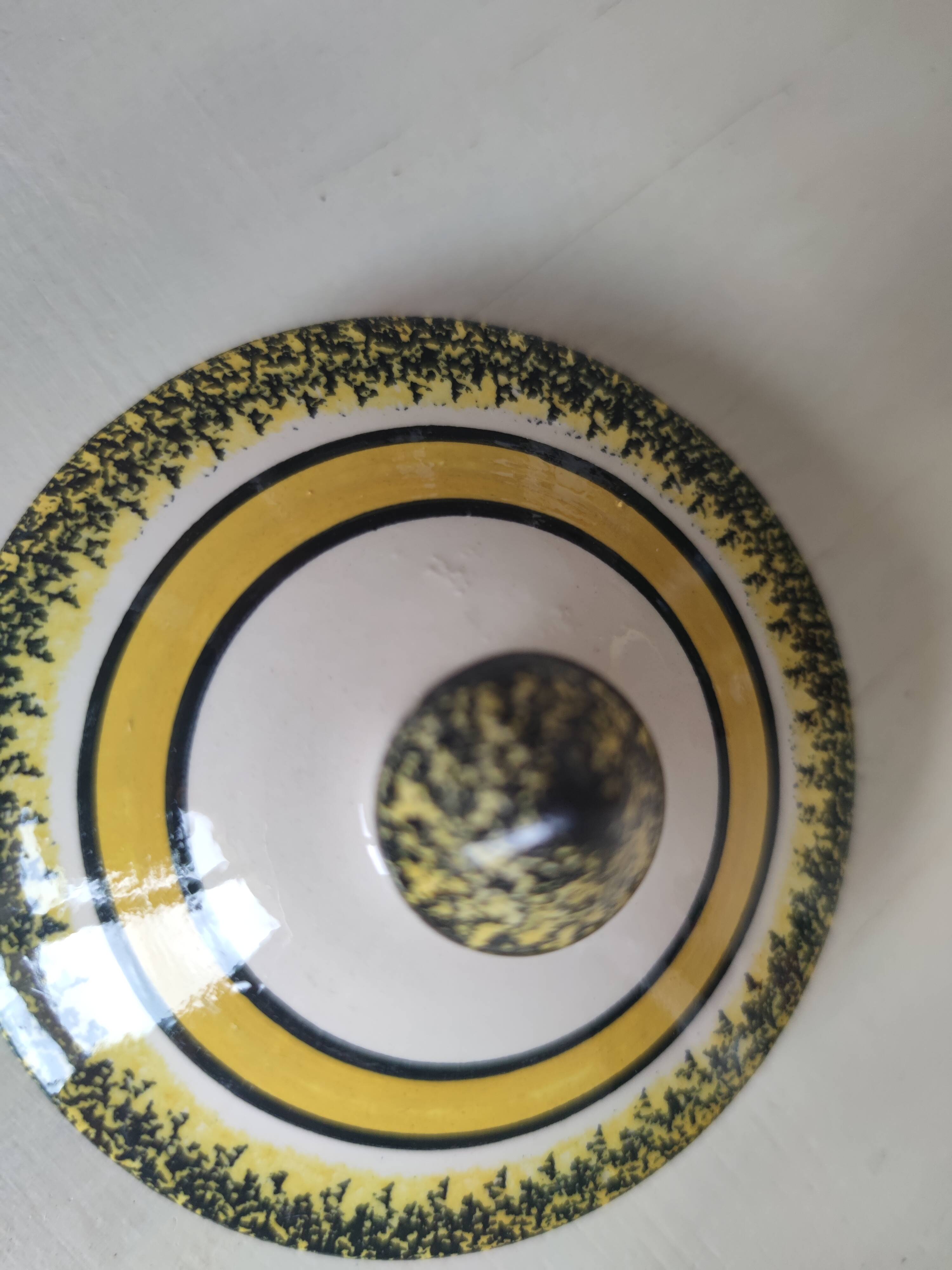 Henriot Quimper coffee service 8 cups/saucers, coffee pot, sugar bowl, jug.