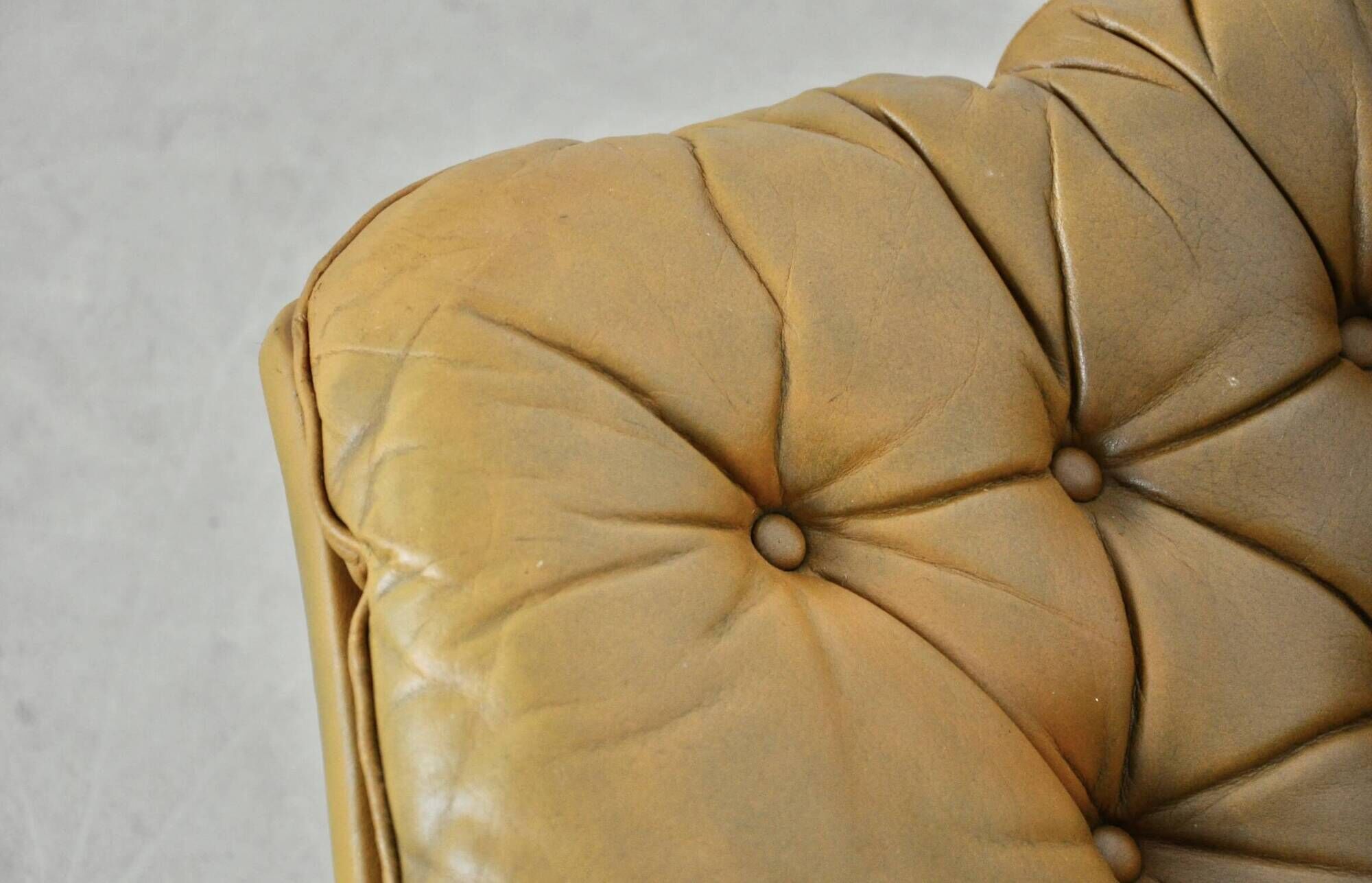 Swivel armchair and footrest FS588 by Geoffrey Harcourt for Artifort