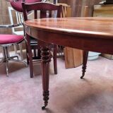 Round mahogany table - Early 20th century