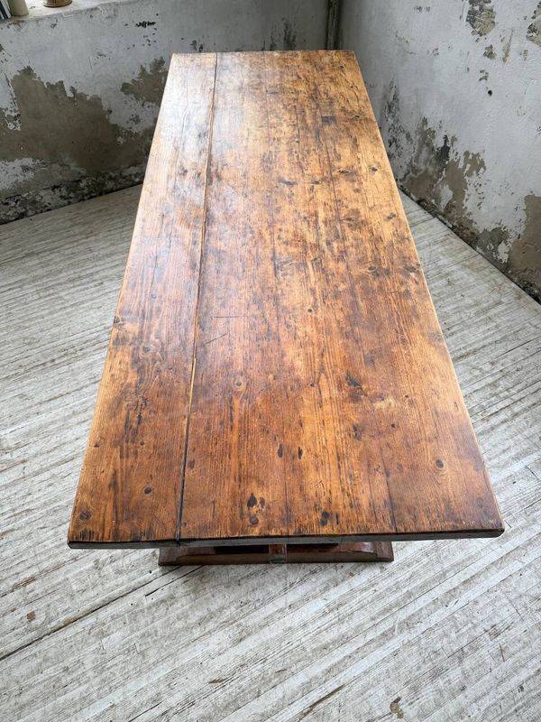 Table de ferme type monastère en pin