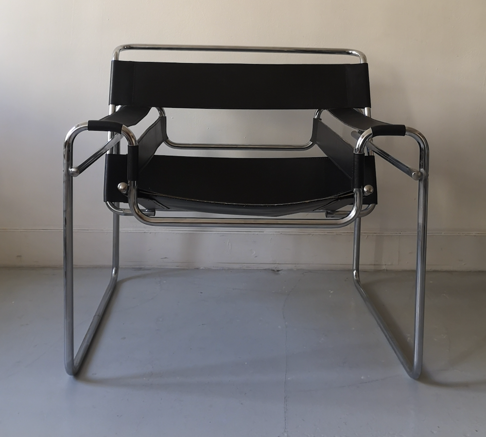Wassily armchair by Marcel Breuer in black leather, Bauhaus 1970