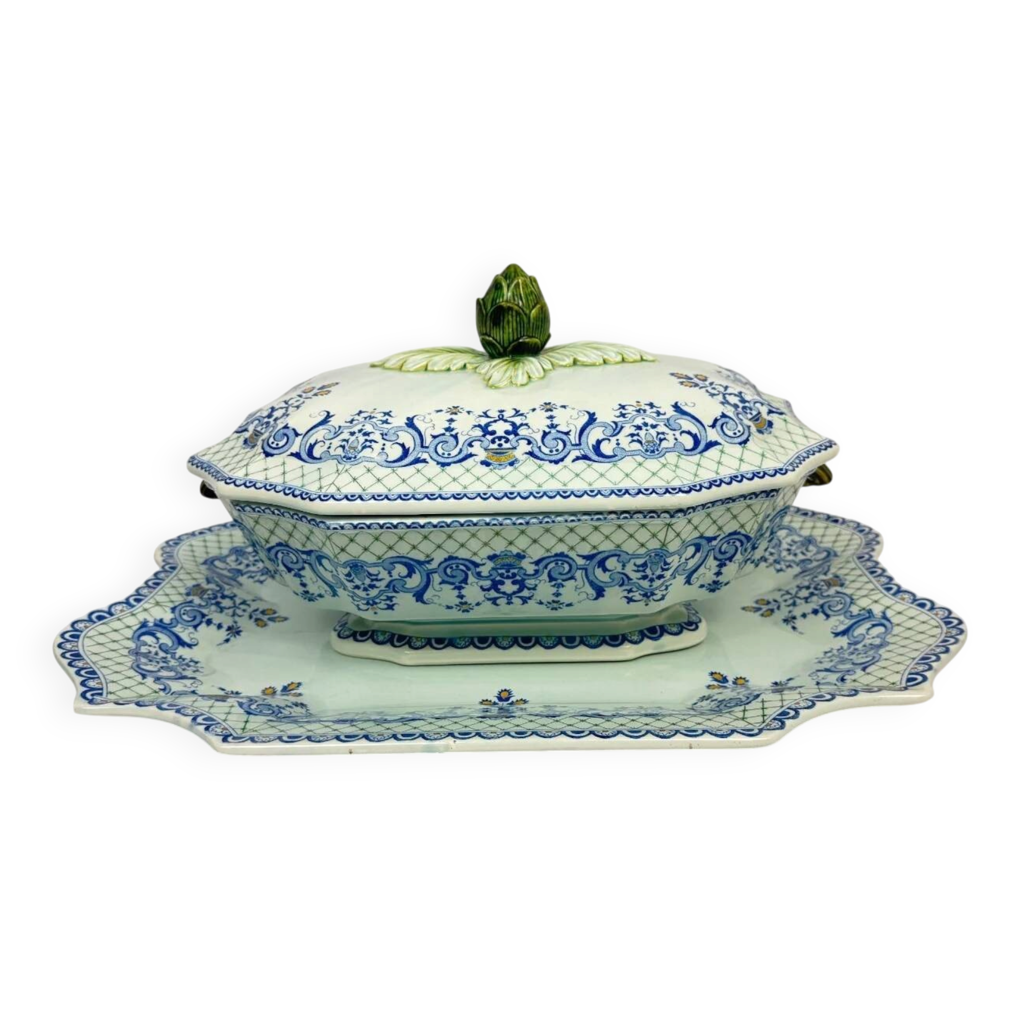 Gien, vegetable dish, soup tureen and its lid in fine earthenware, Rouen decoration.