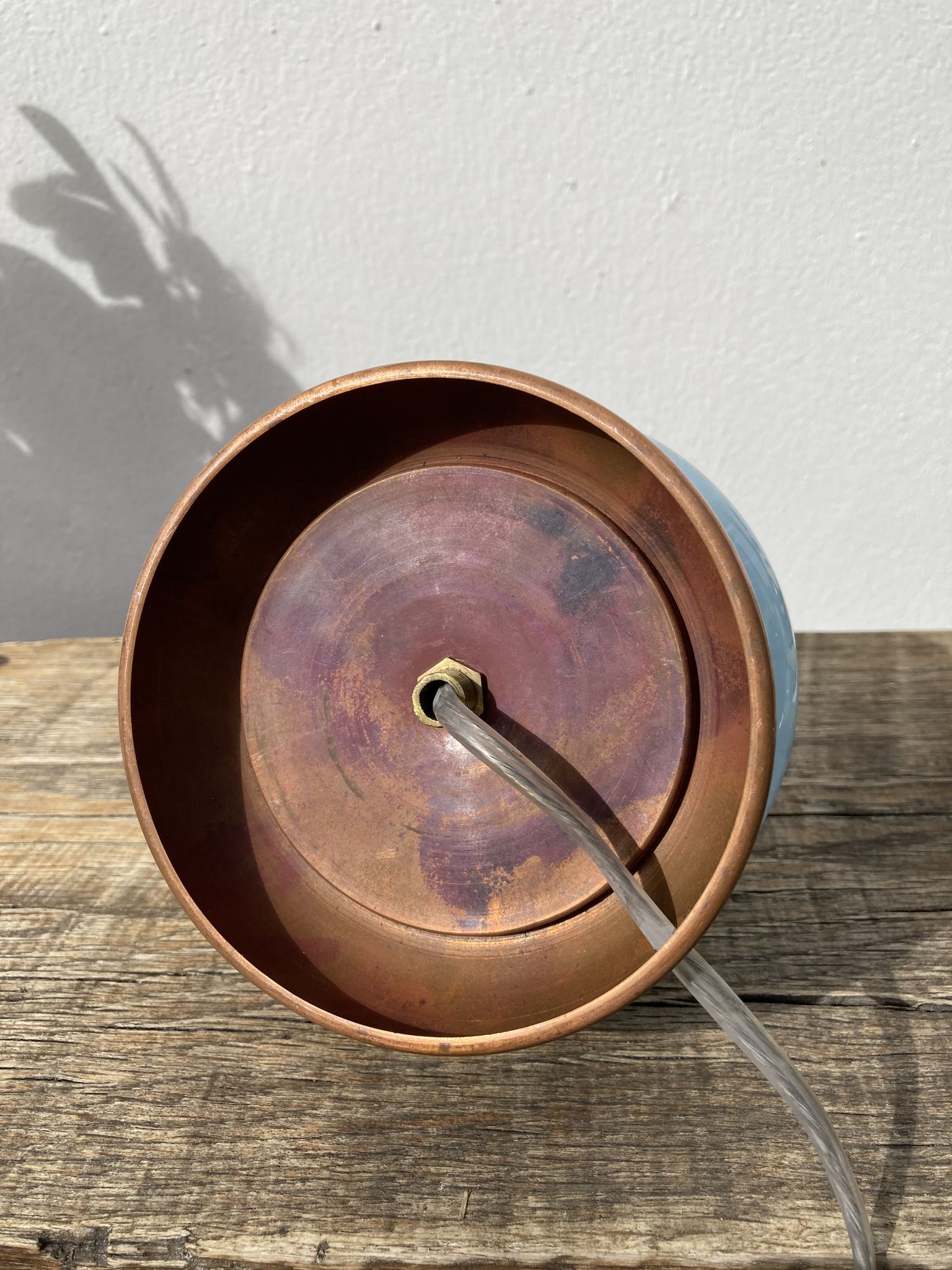 Bedside lamp in clichy glass and blue and white brass