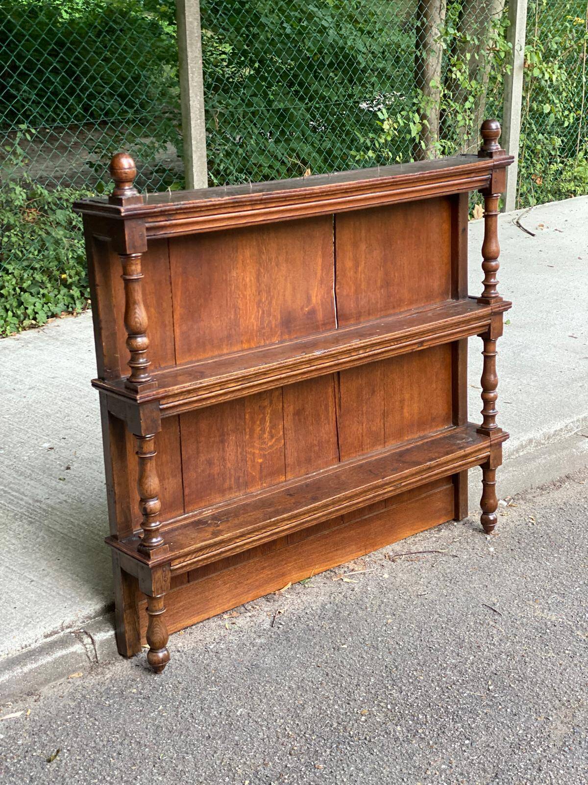 19th-century vintage oak bookshelf.