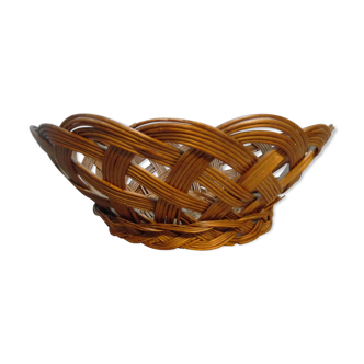 Wicker fruit bowl