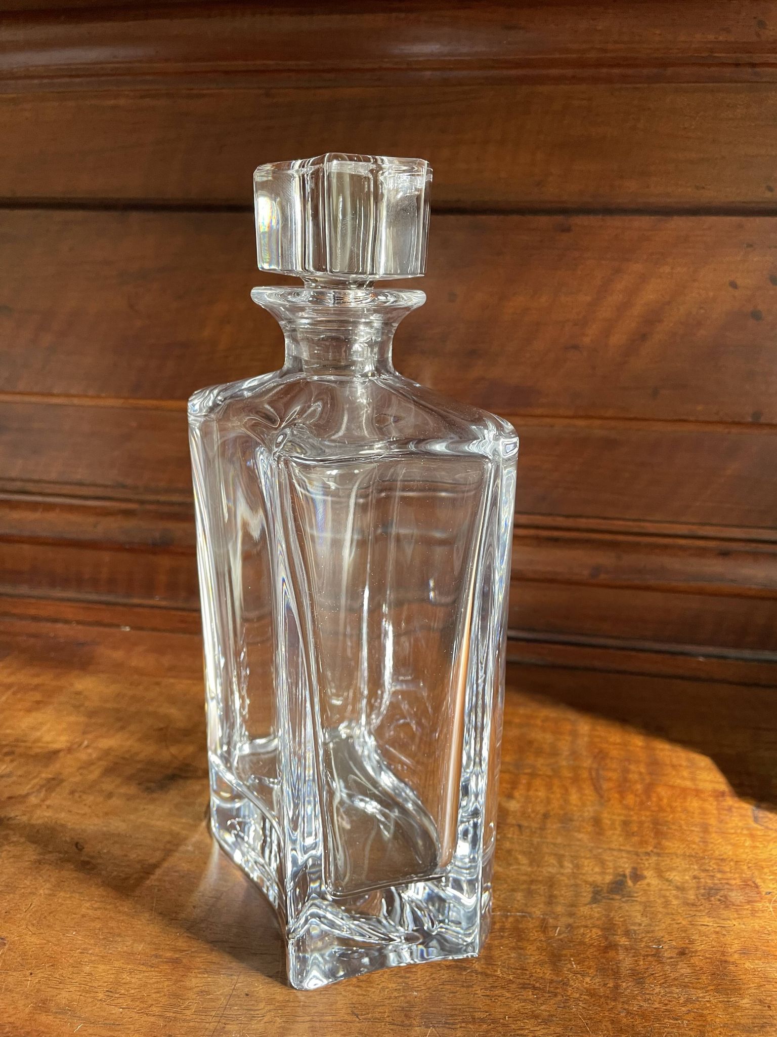 Carafe à whisky en cristal galbé
