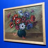 Oil on canvas with a bouquet of flowers, signed and framed