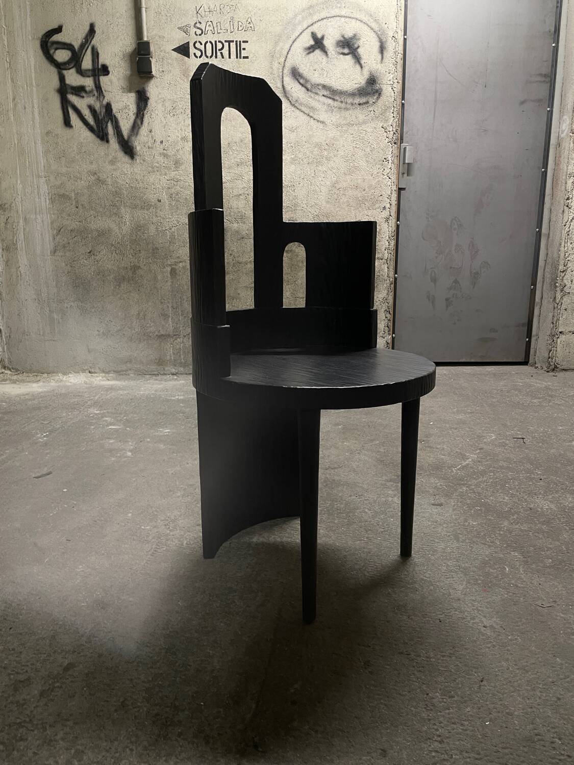 Room Studio Primitive and Modern Oak Sculptural Chair