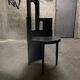Chaise sculpturale en chêne room studio primitive et moderne