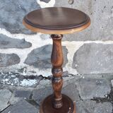 Wooden saddle column