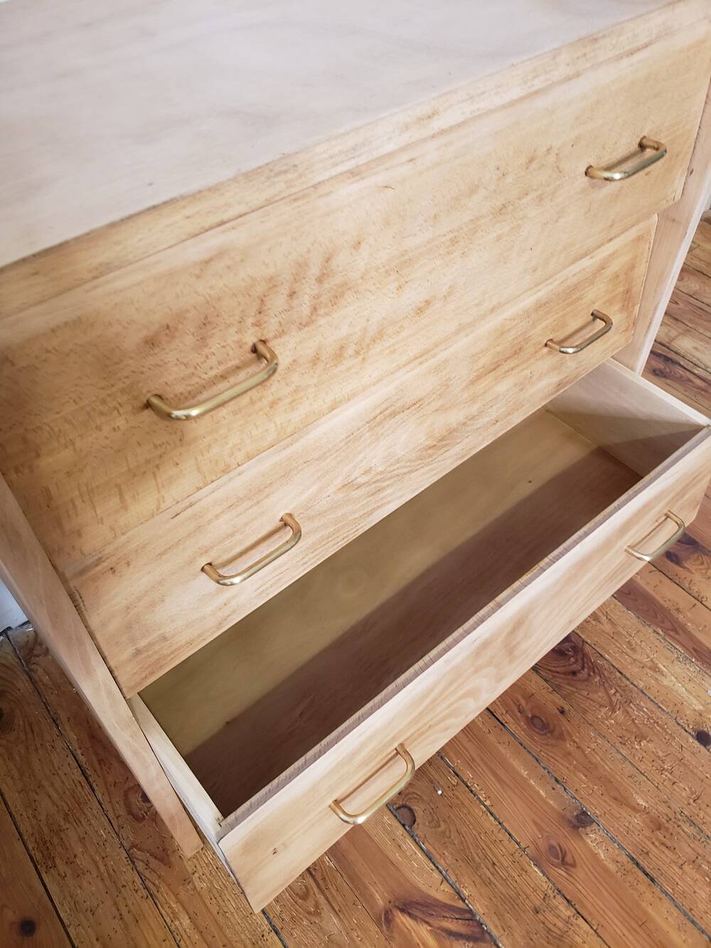 vintage chest of drawers