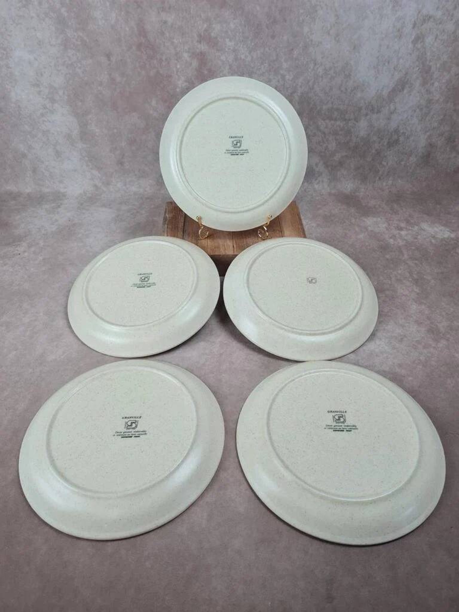 Set of 5 vintage Granville plates, fish design.