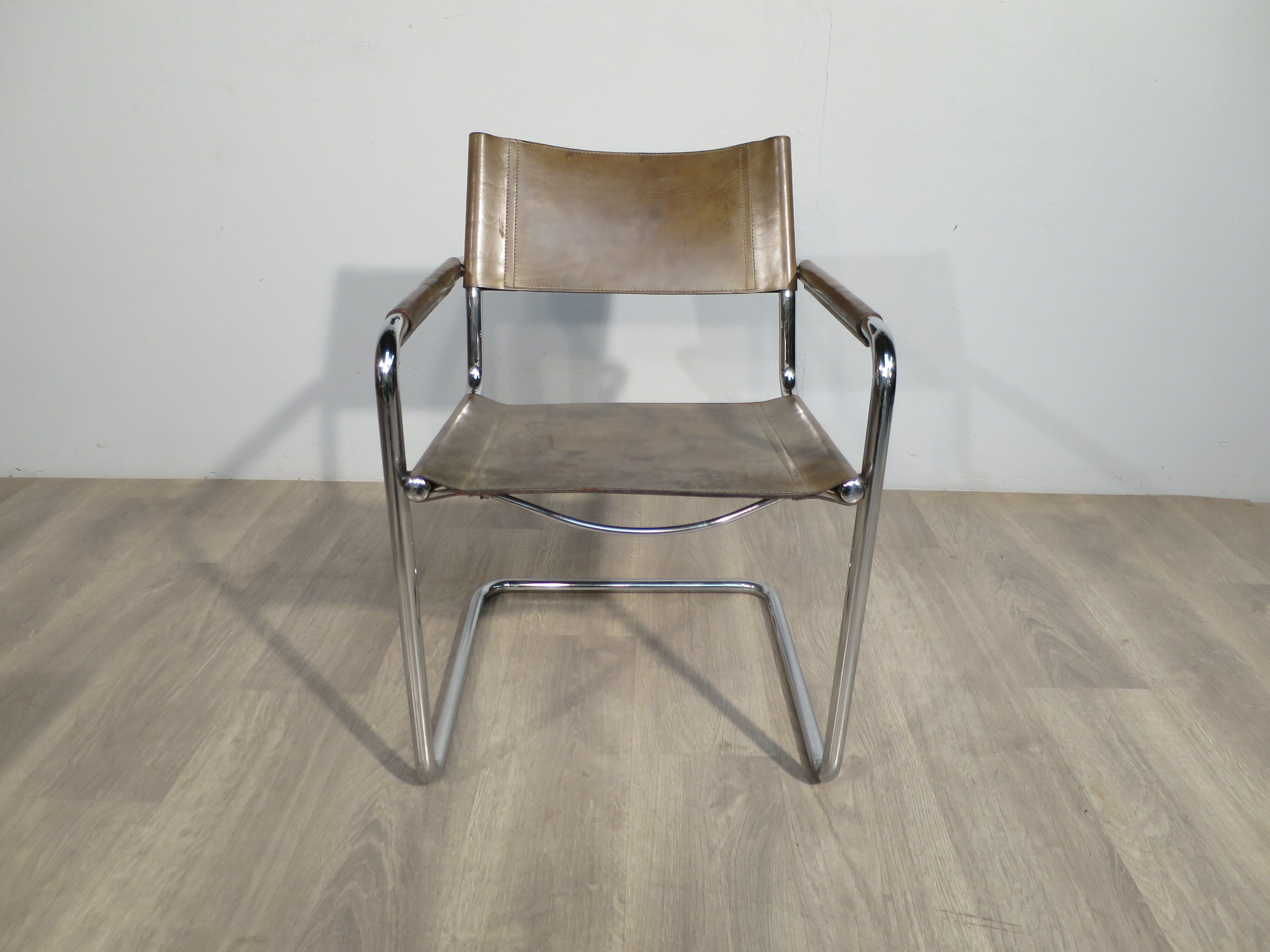 Leather chair MG5 Matteo Grassi