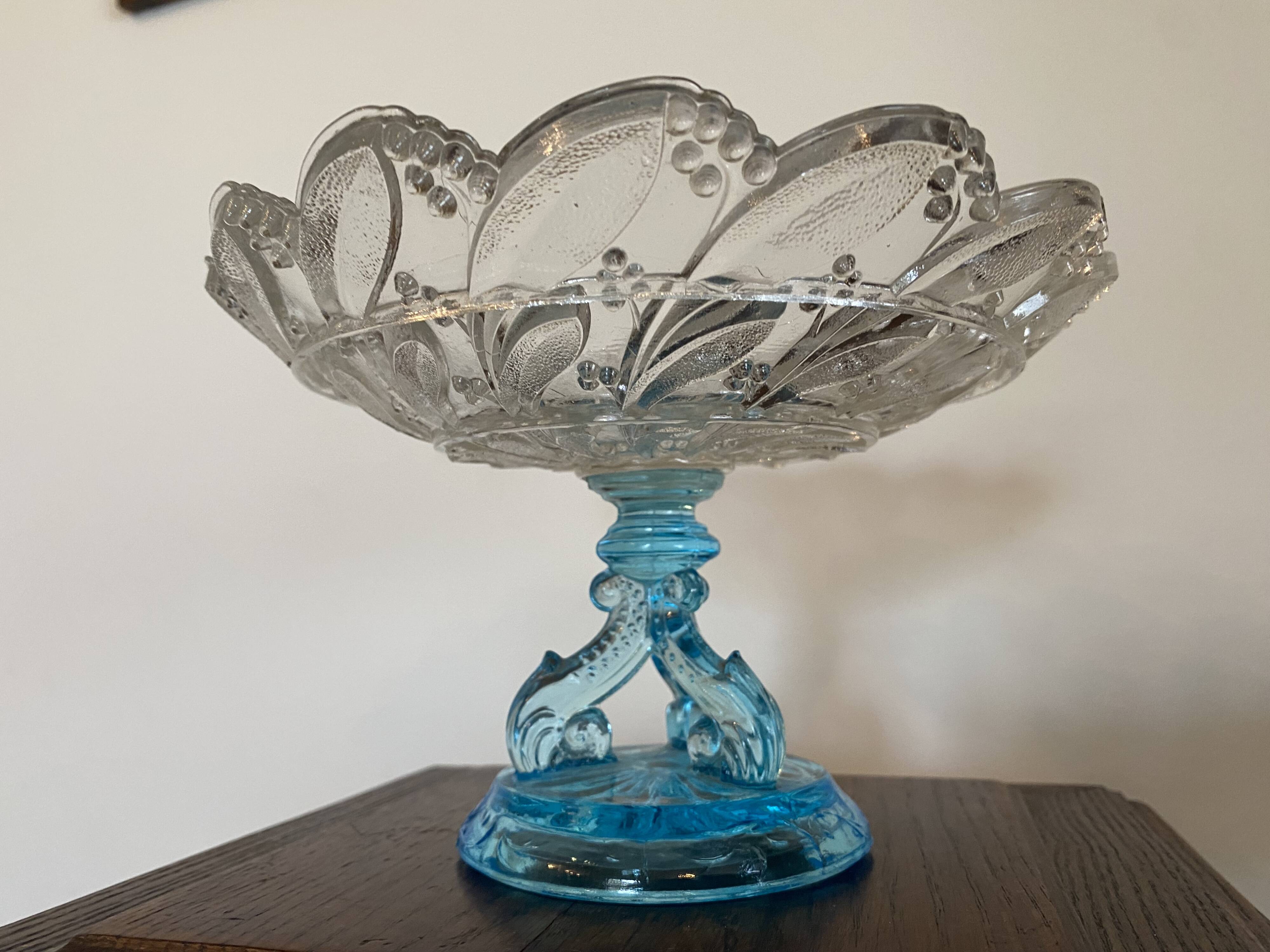 Compotier bicolore en verre moulé