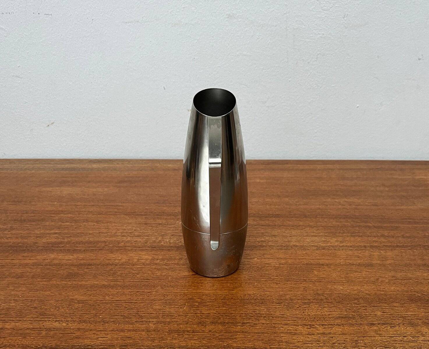Mid-century pewter carafe vase by Dovo Holland, 1960s.