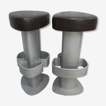 2 stools