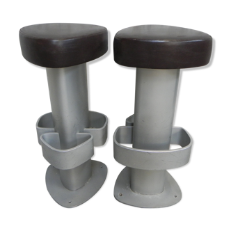 2 stools