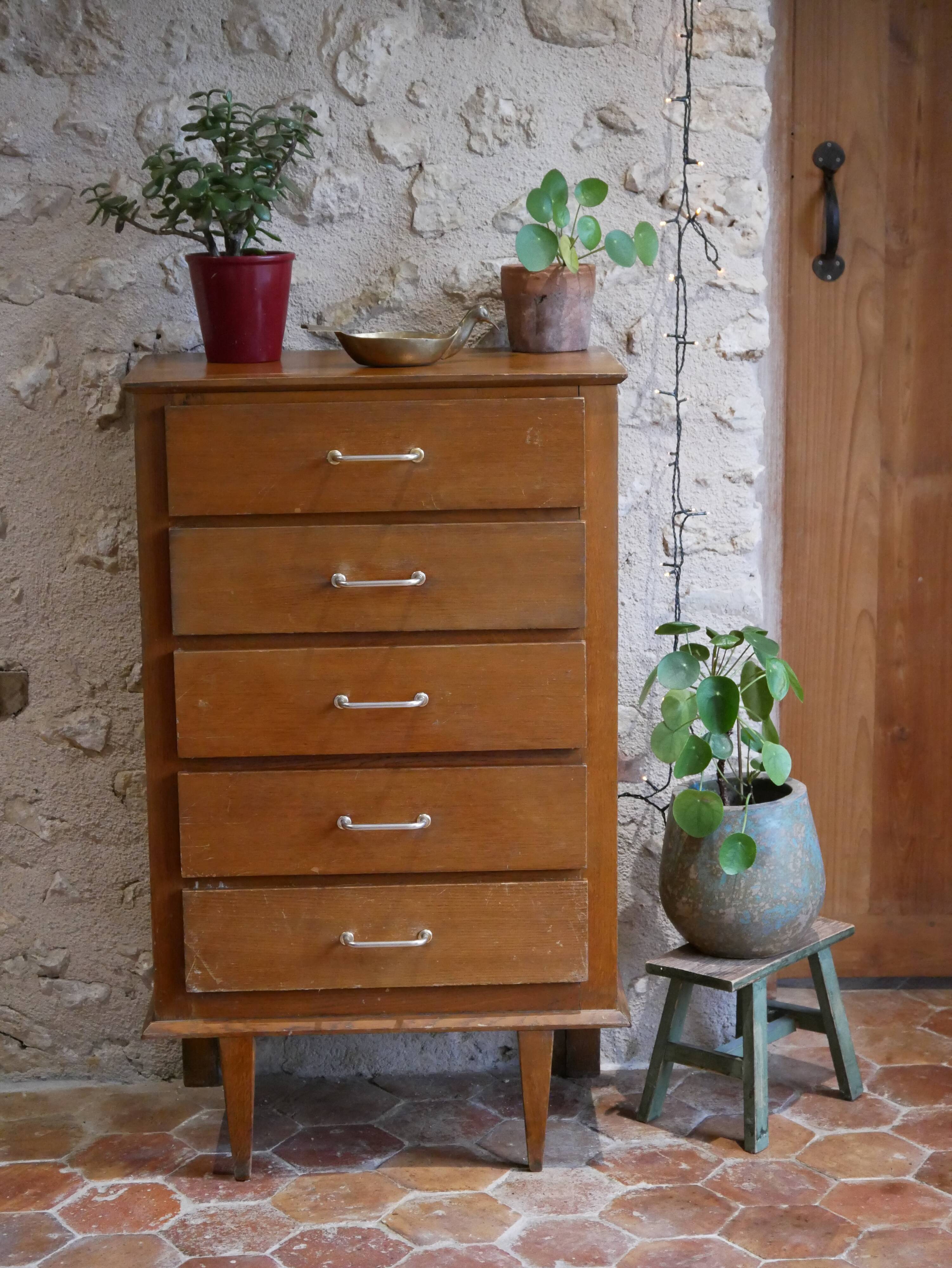 Chiffonnier dresser