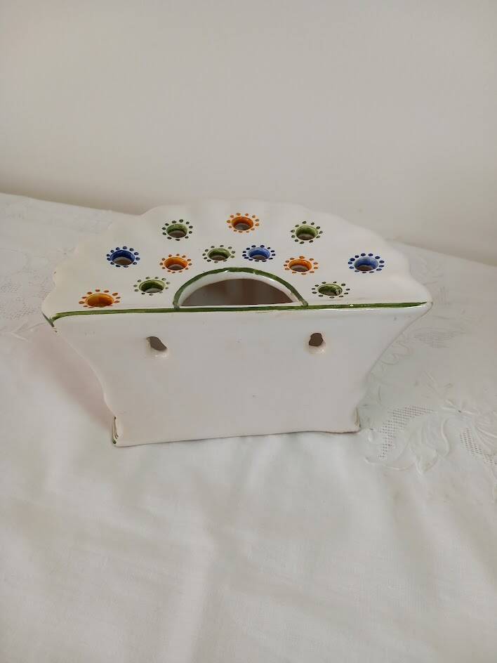 Bouquetière Moustier