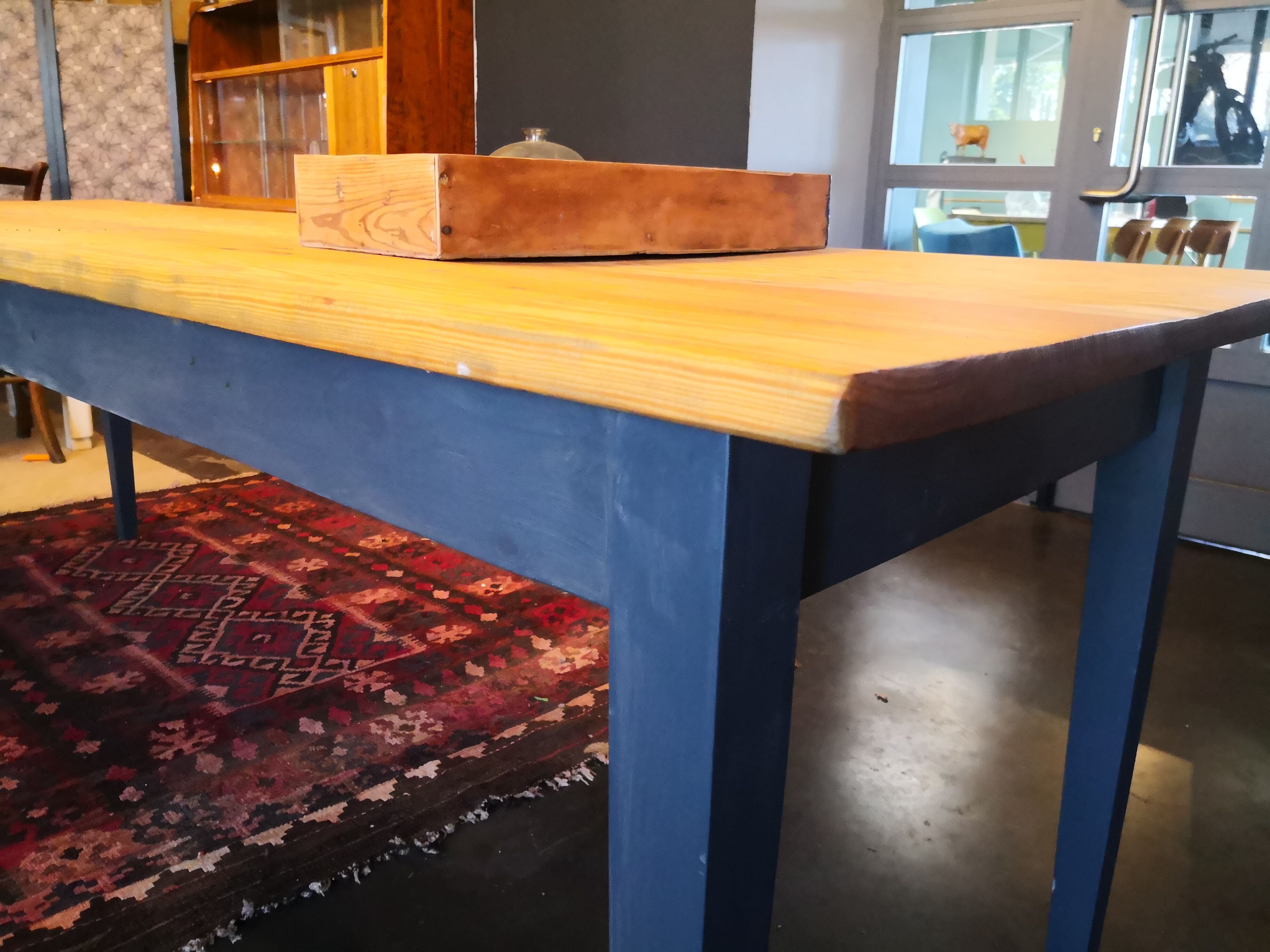 Vintage table, 2,40m, 8 people