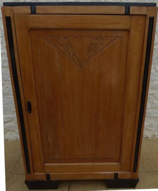 Furniture with an art deco door with 2 solid wood interior shelves – Completely revamped