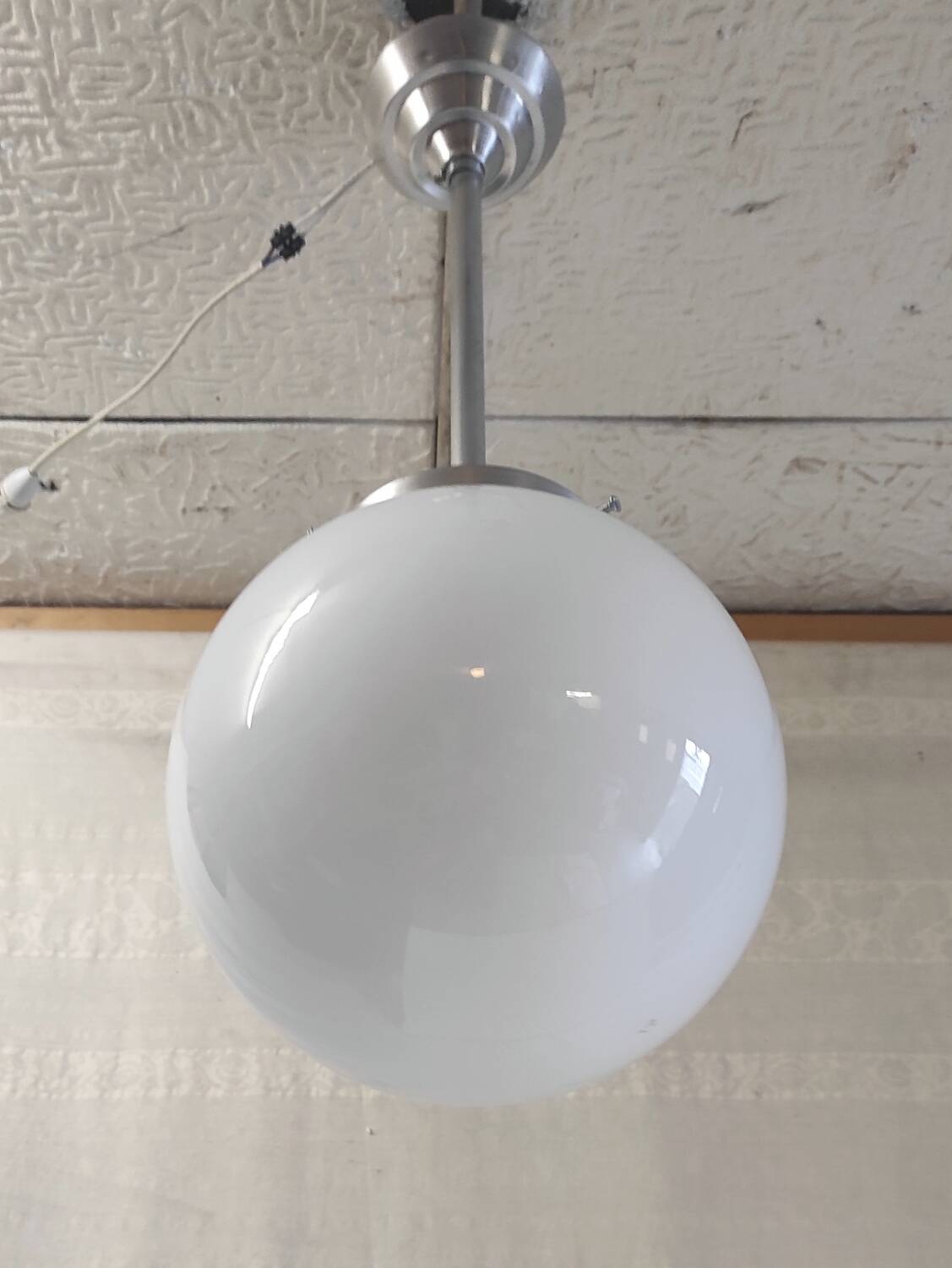 Bauhaus style suspension in aluminium and opaline, diameter 25 cm - mid 20th century.
