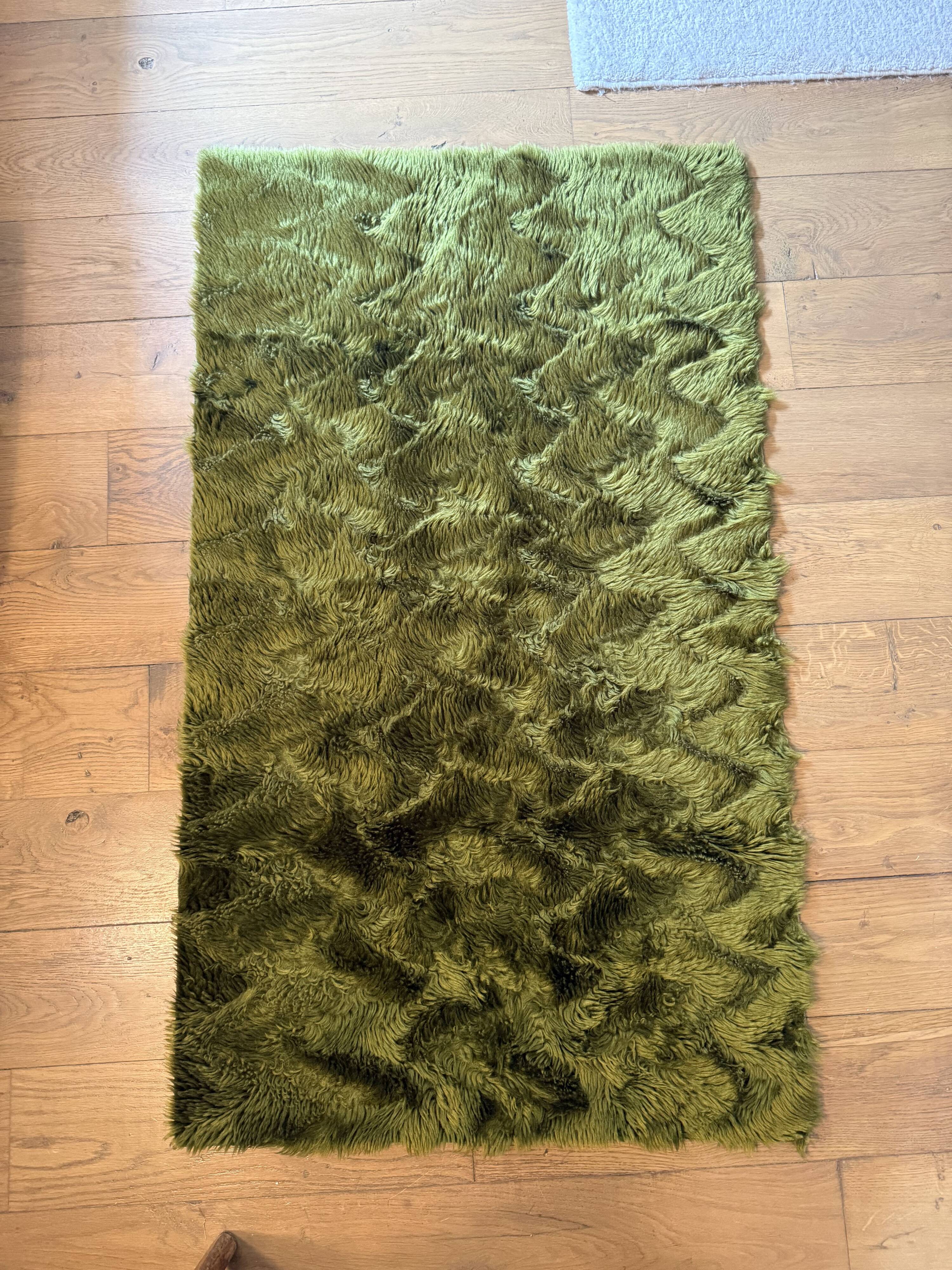 Tapis vintage vert à poils longs Pelfran Crylor