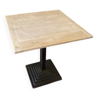 Bistro table