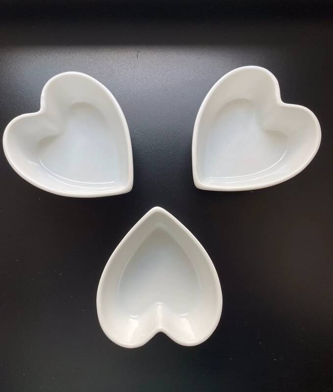 5 white porcelain Cordon Bleu ramekins