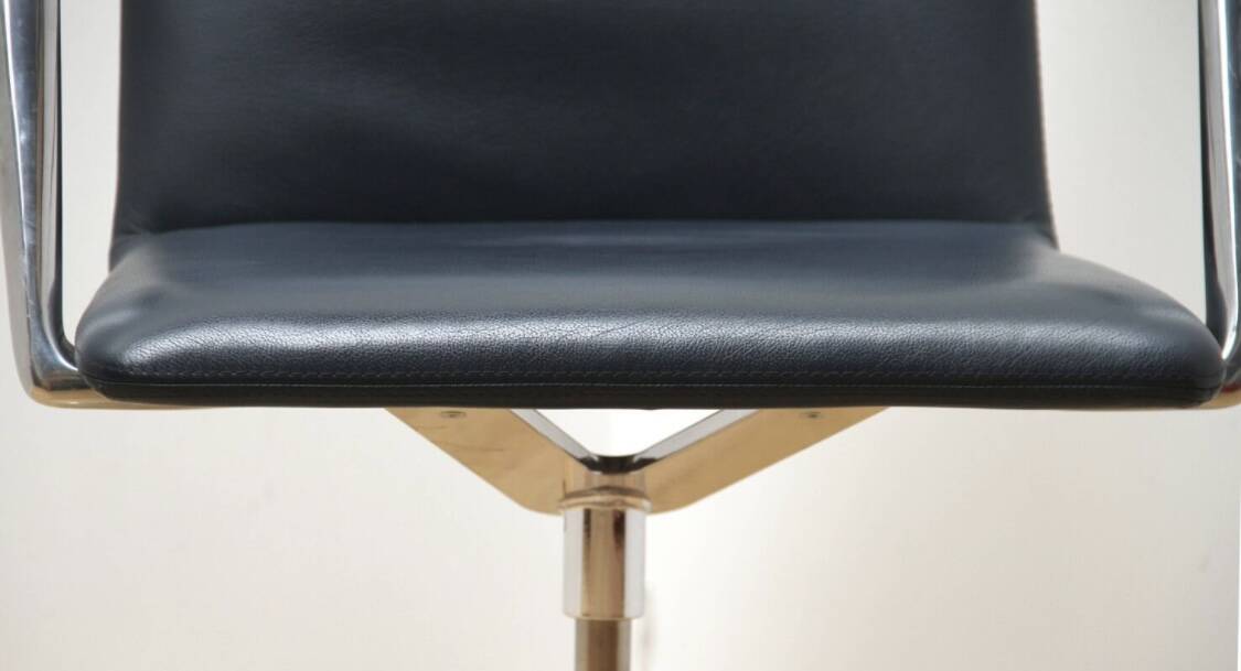 Office chair by Arrows