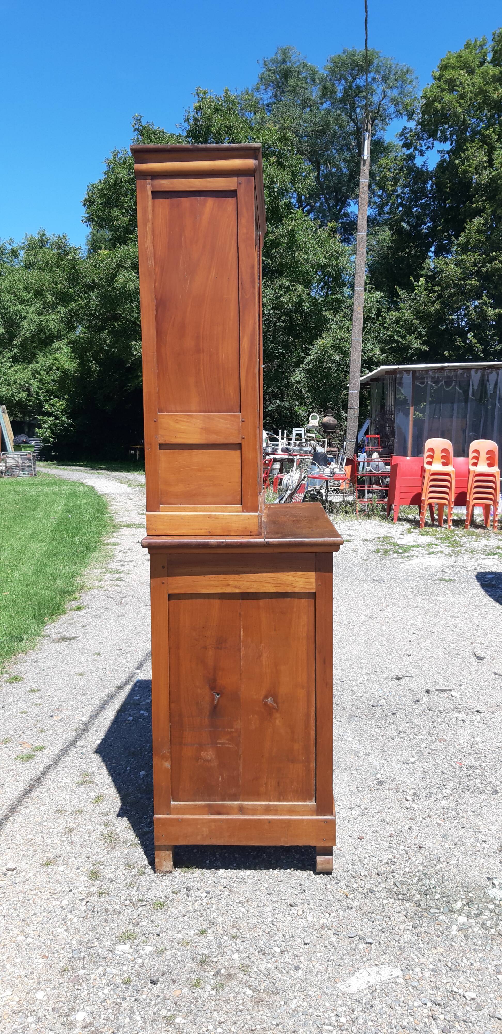 Vaissellier en Merisier 19th