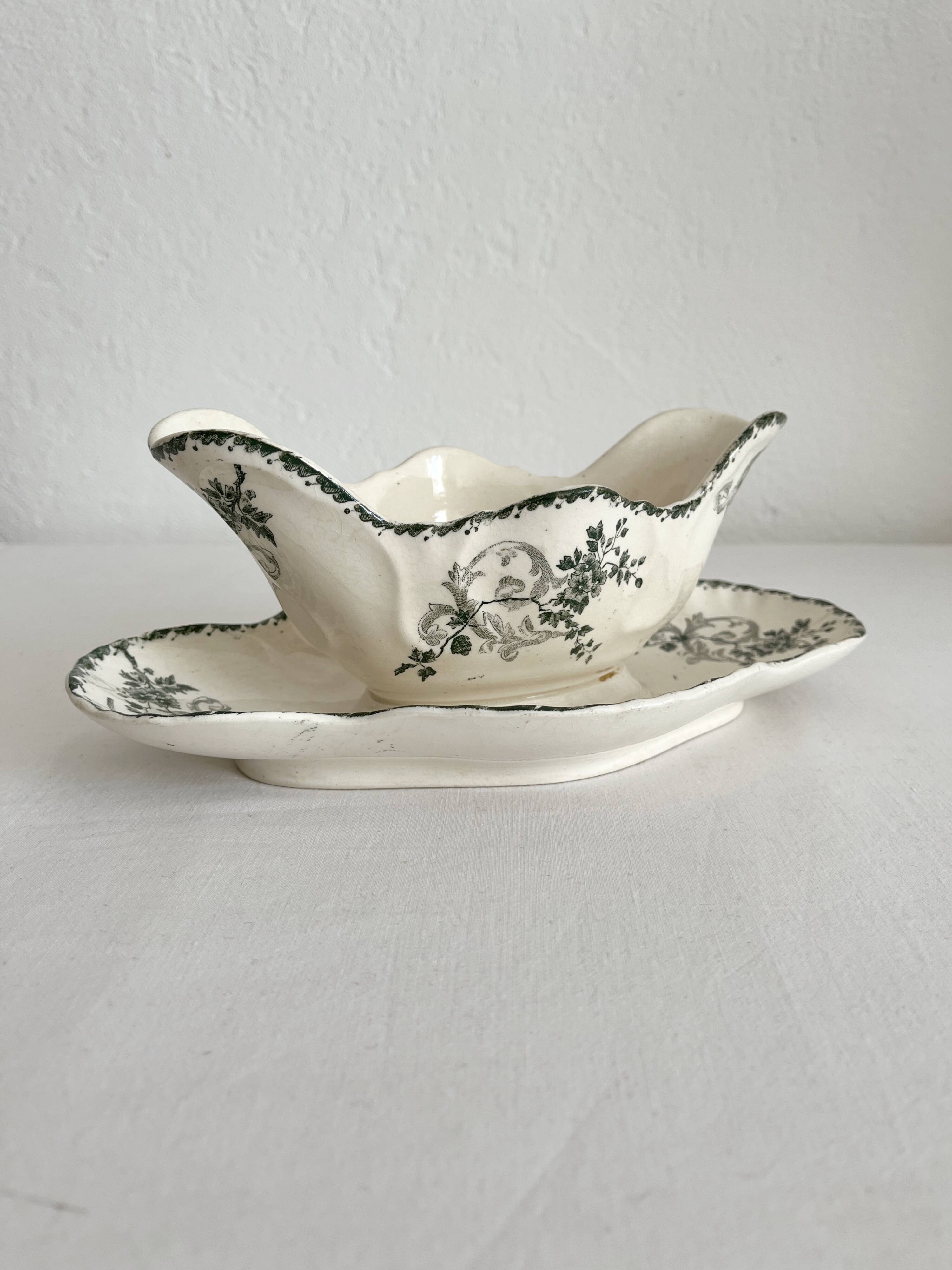 Old iron earthenware sauce boat "Réjane" Longwy